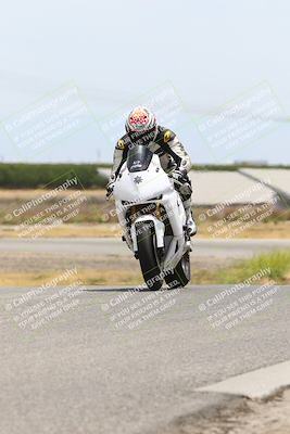 media/May-26-2025-Lets Ride (Mon) [[3bf1de1d65]]/A Group/12pm (Wheelie Bump)/